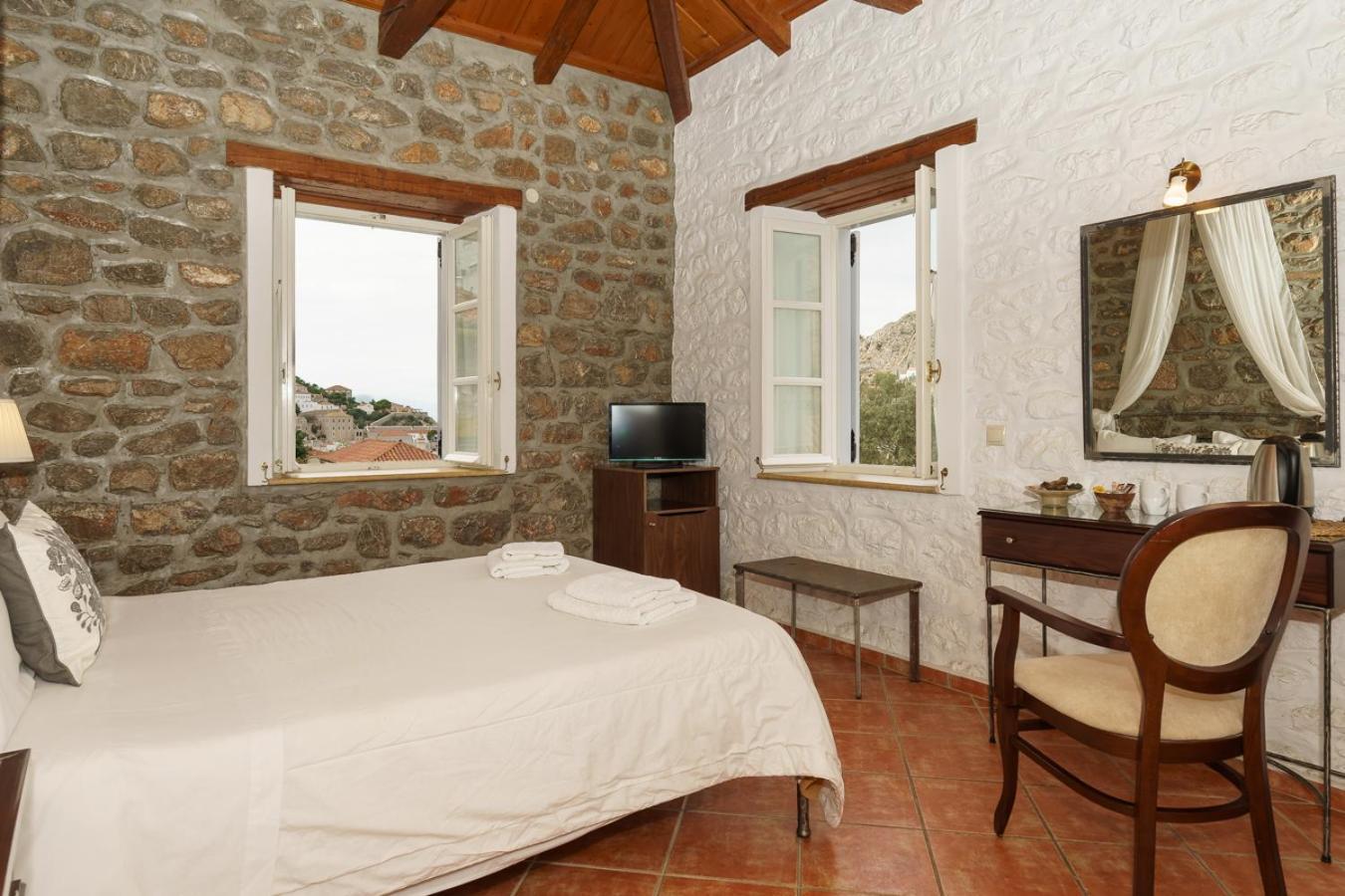 Nereids Guesthouse 이드라 외부 사진