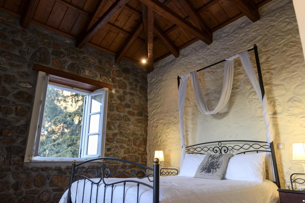 Nereids Guesthouse 이드라 외부 사진