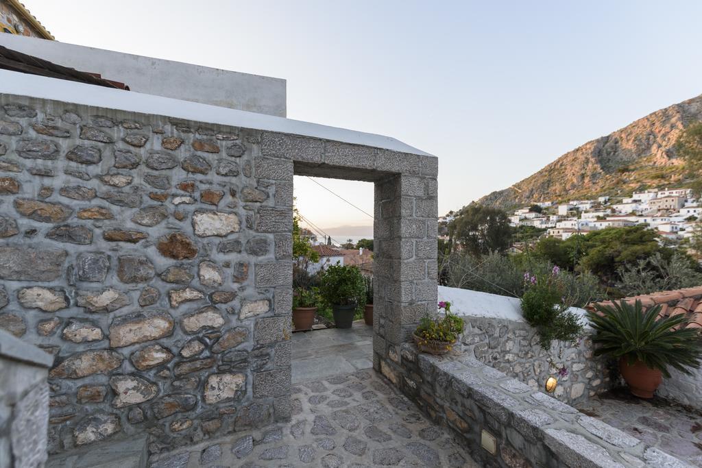 Nereids Guesthouse 이드라 외부 사진